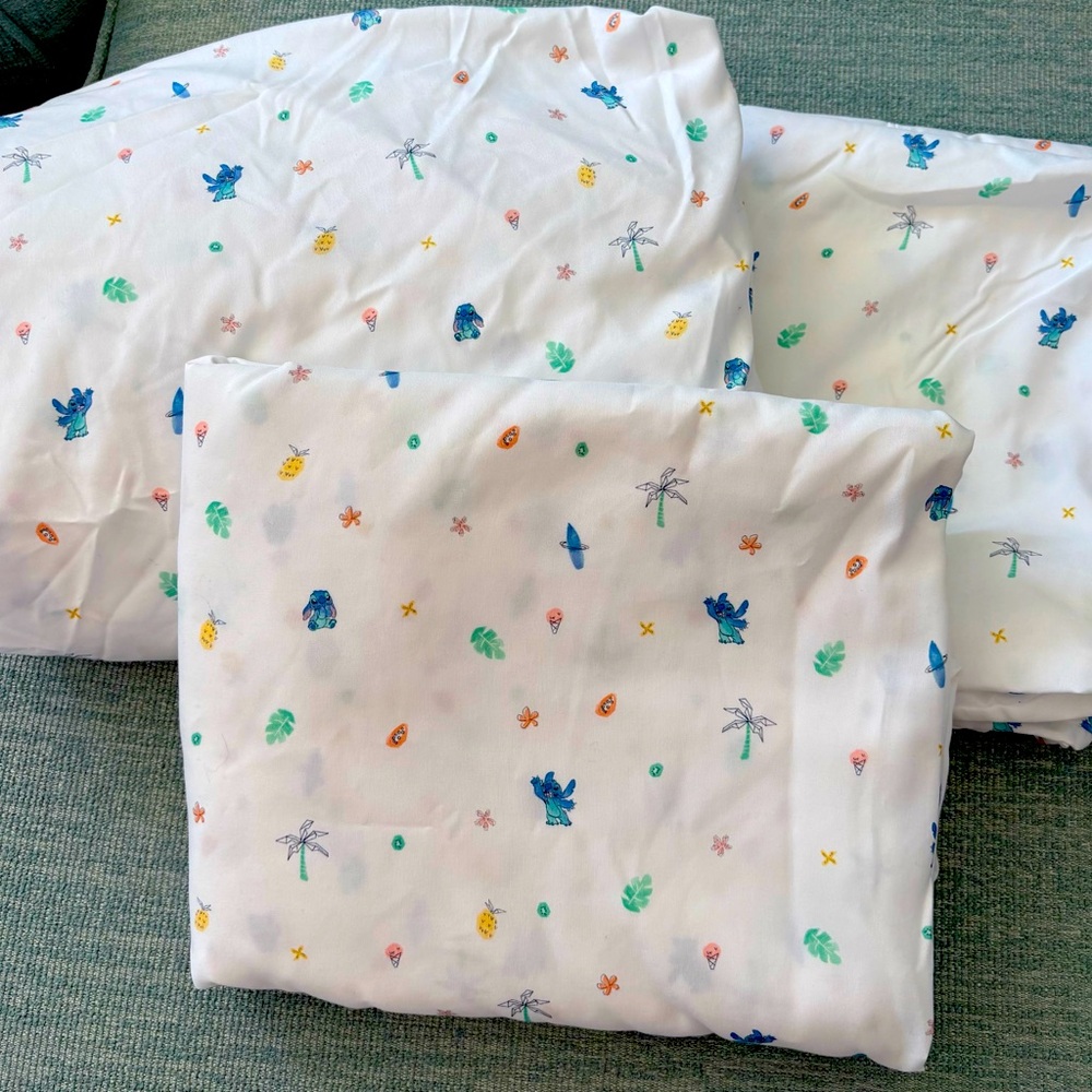 Disney Stitch - Tropical Print FULL sheet Set